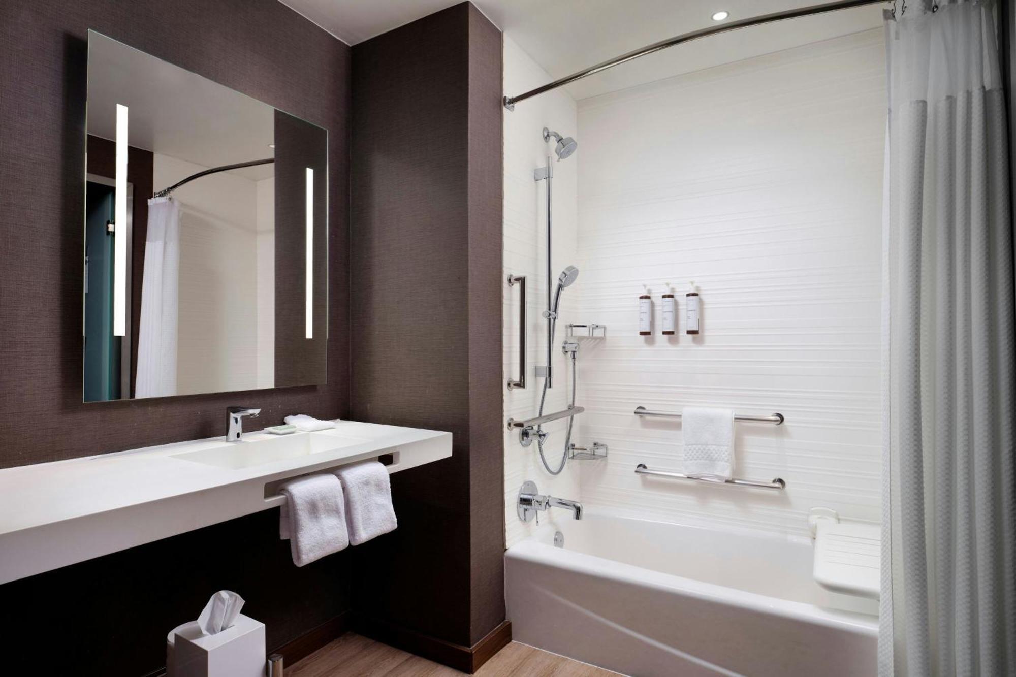 Ac Hotel By Marriott Dallas Downtown Экстерьер фото